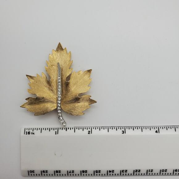 Park Lane Maple Leaf Brooch Clear Pave Crystals Brushed Gold Tone Pin Vintage - Picture 5 of 6